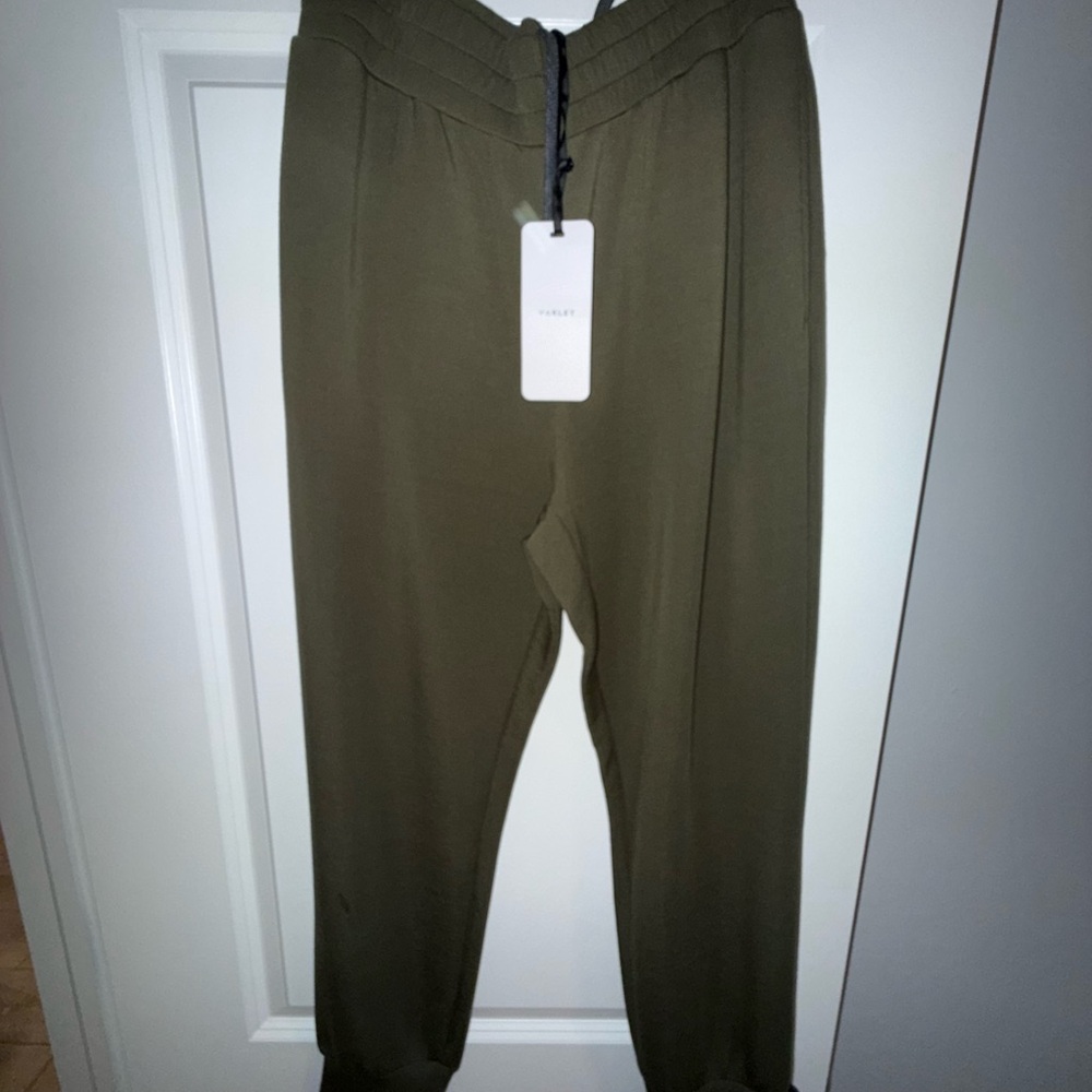 Varley Charter Sweat 2.0 in Olive